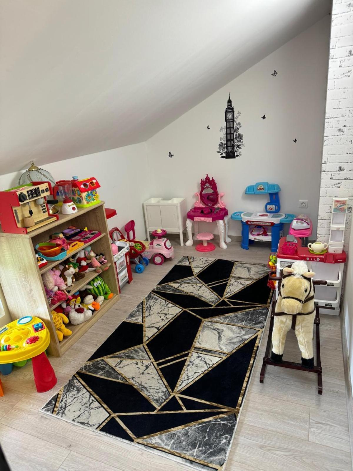 דירות Čisla House Luce With Pool מראה חיצוני תמונה