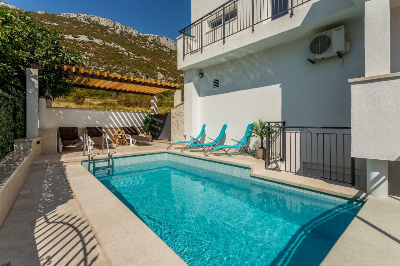 דירות Čisla House Luce With Pool מראה חיצוני תמונה