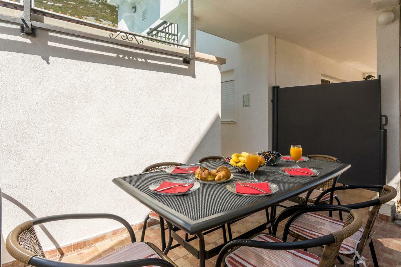 דירות Čisla House Luce With Pool מראה חיצוני תמונה