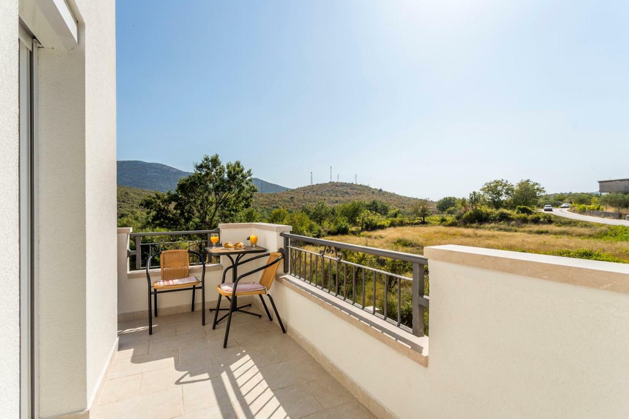 דירות Čisla House Luce With Pool מראה חיצוני תמונה