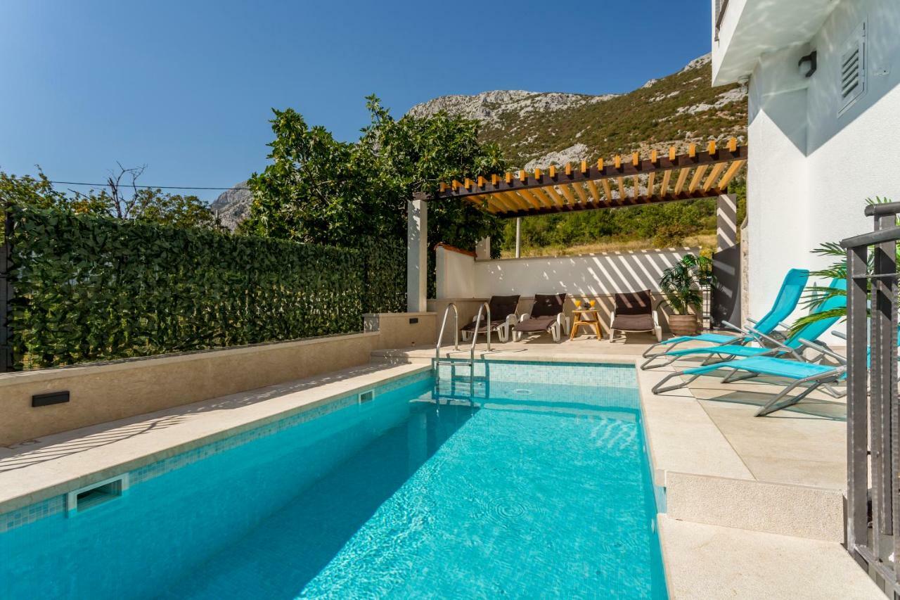 דירות Čisla House Luce With Pool מראה חיצוני תמונה